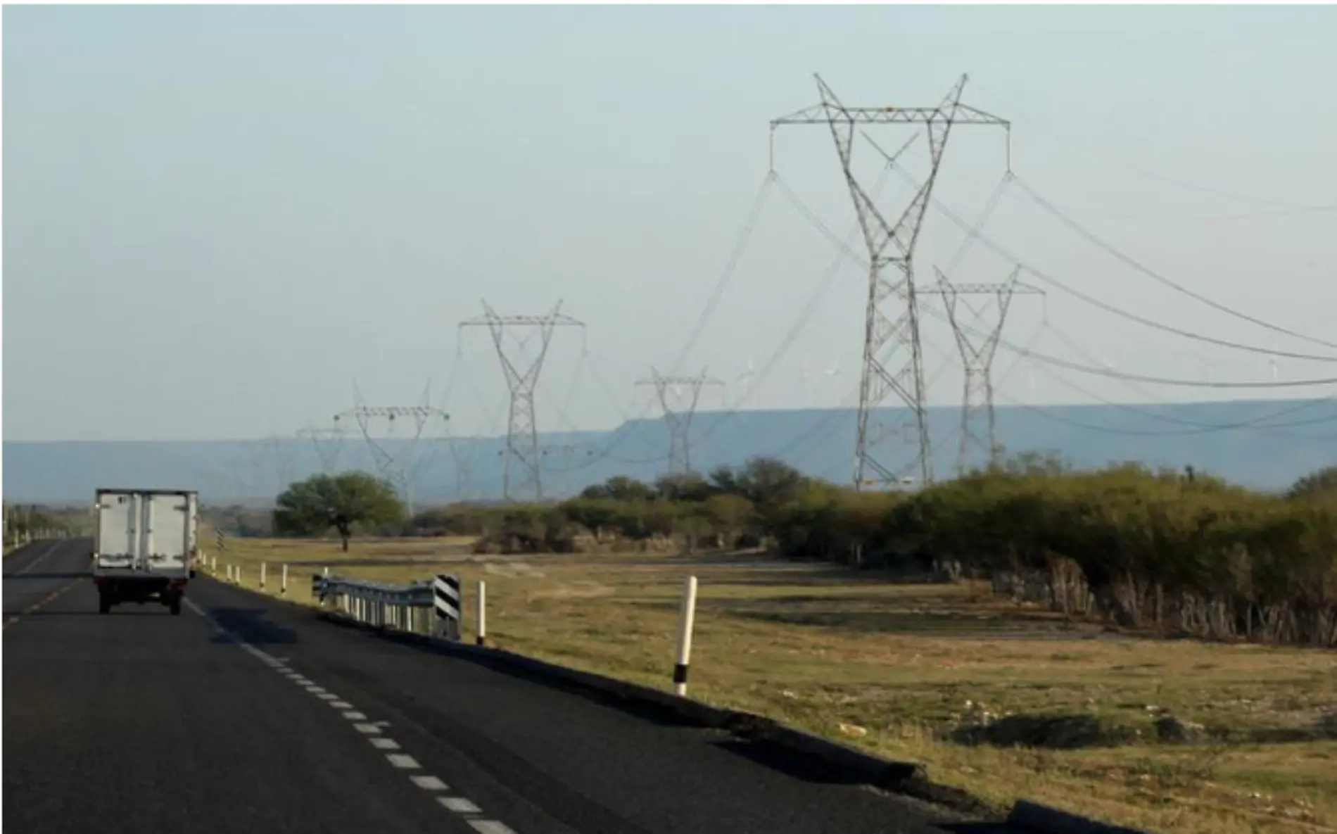 En riesgo empleo para jóvenes en sector de energías renovables